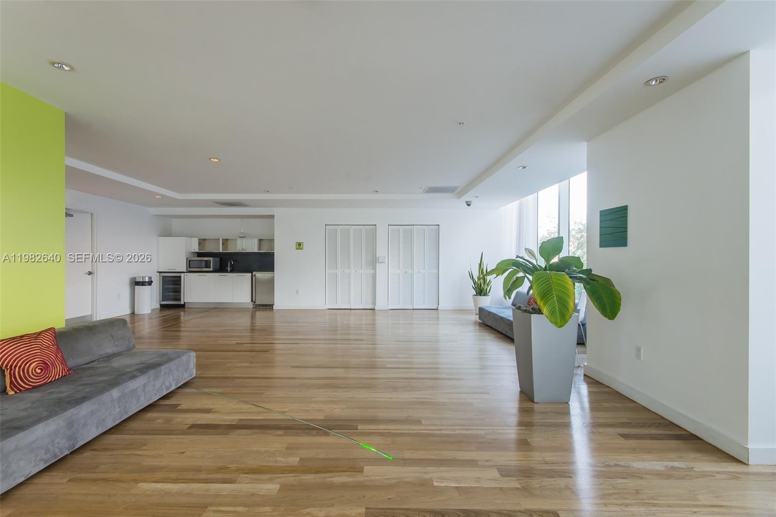 THE LOFT DOWNTOWN II COND - Residential Lease