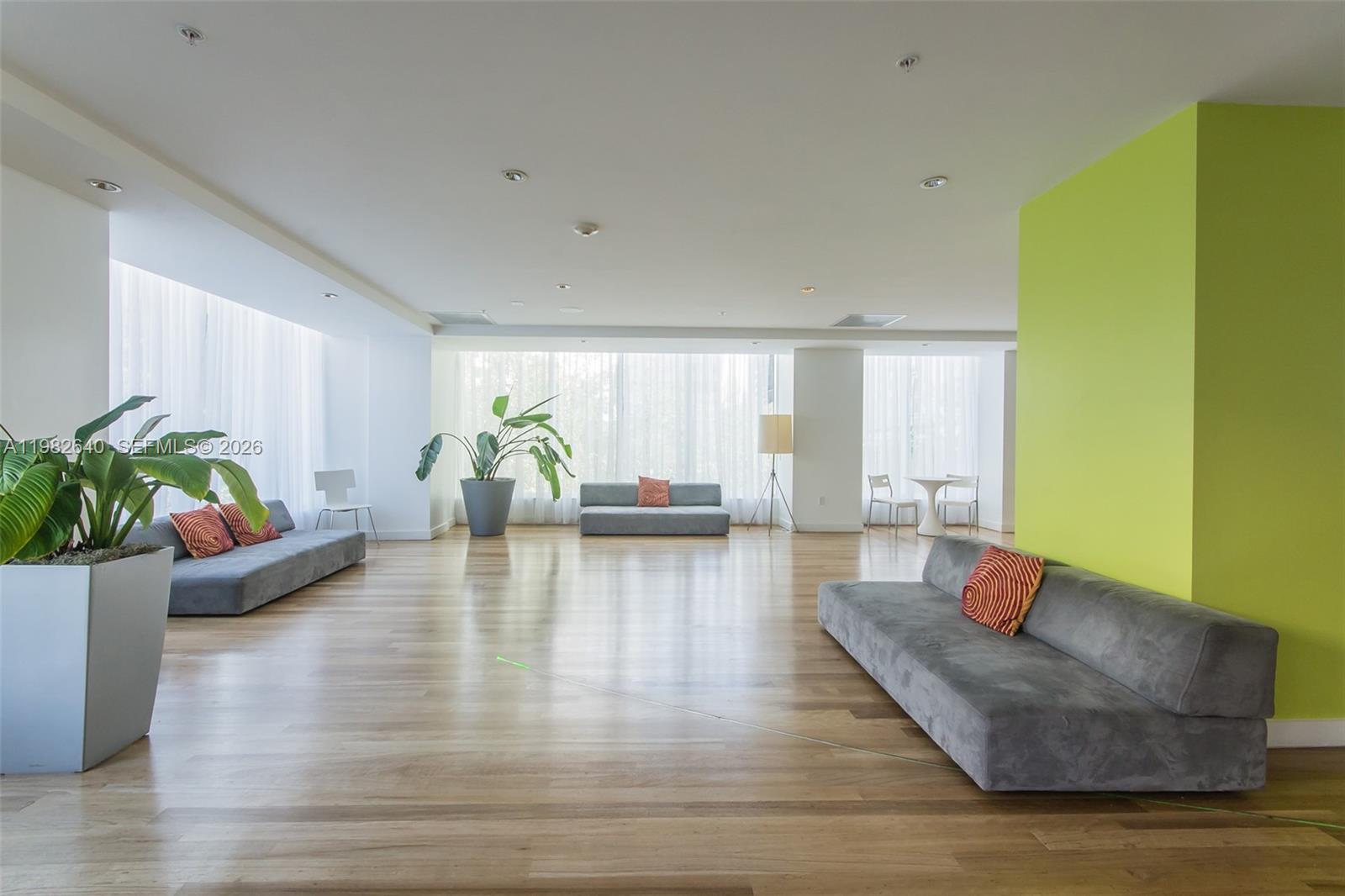 THE LOFT DOWNTOWN II COND - Residential Lease