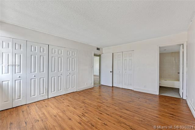 DADELAND PLACE CONDO - Residential