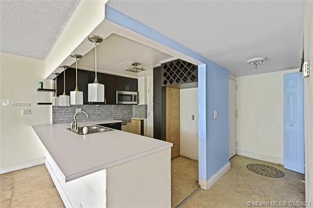 DADELAND PLACE CONDO - Residential
