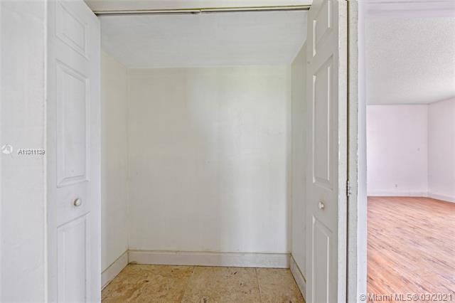 DADELAND PLACE CONDO - Residential