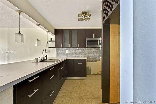 DADELAND PLACE CONDO - Residential