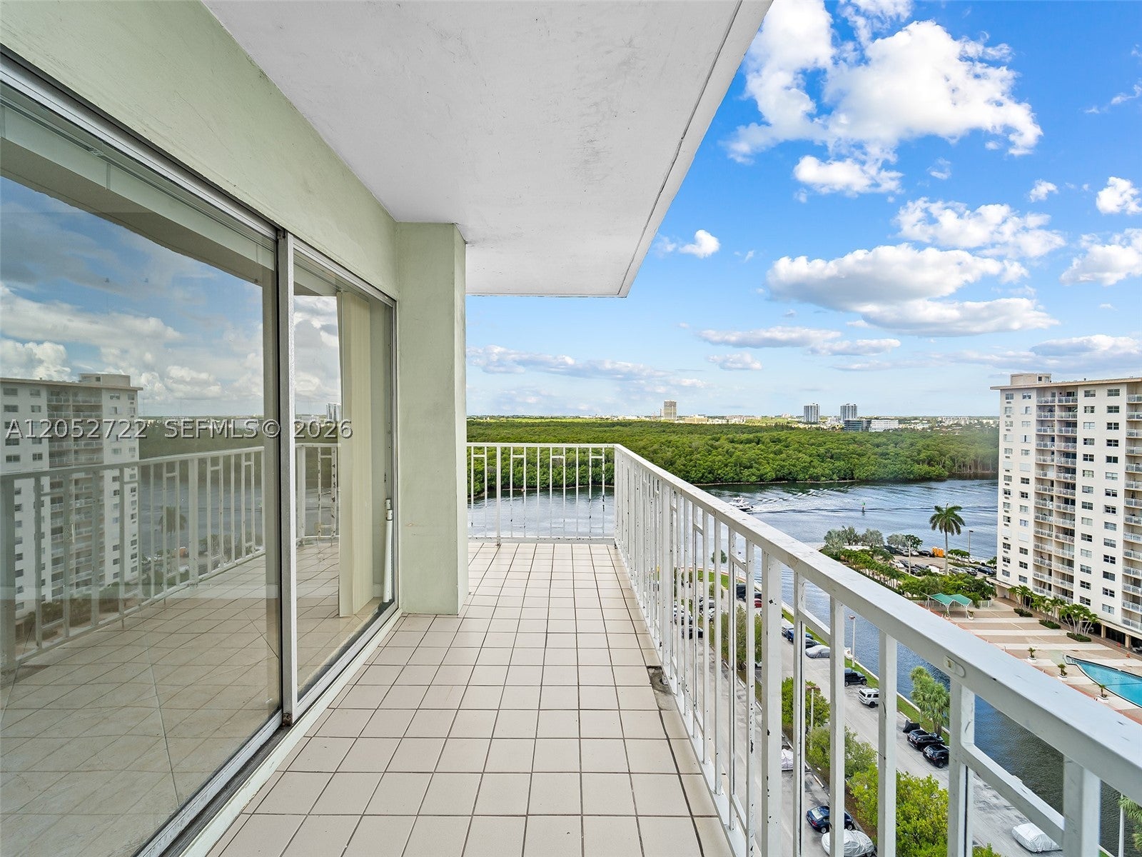 500 Bayview Dr 1421