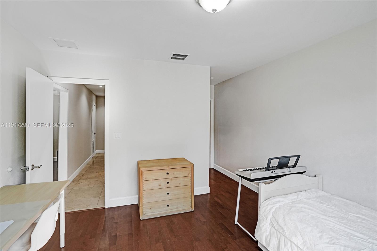 EASTERN SHORES 1ST ADDN - Residential