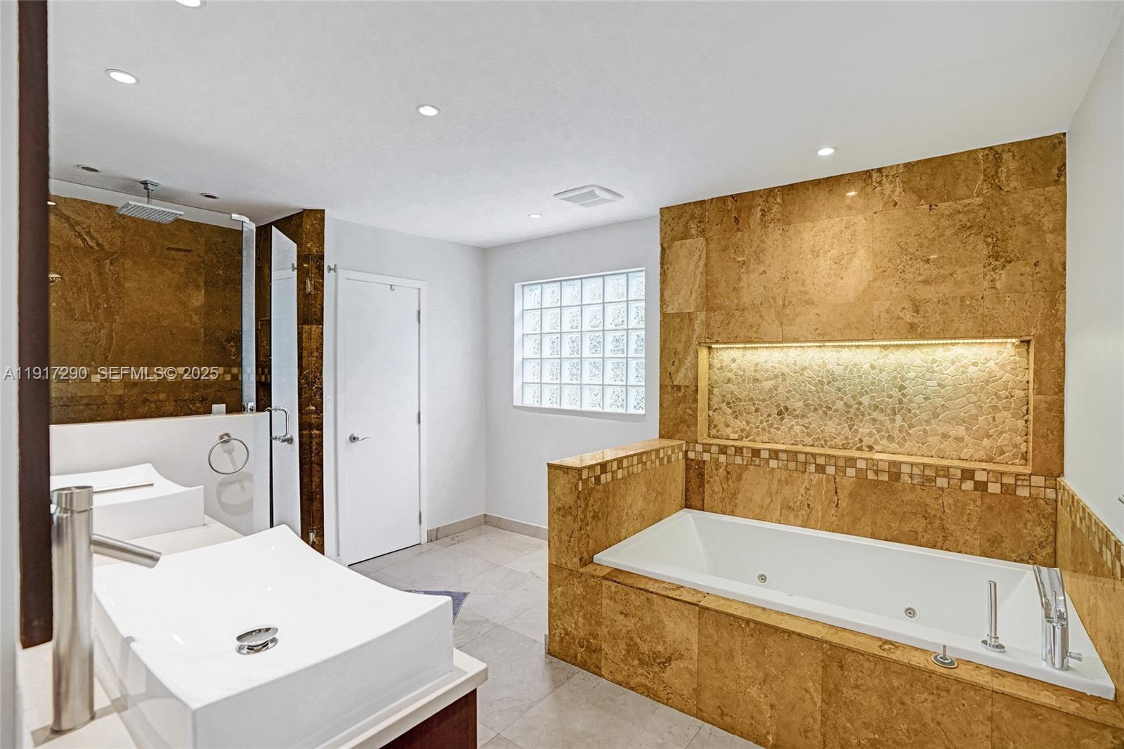 EASTERN SHORES 1ST ADDN - Residential