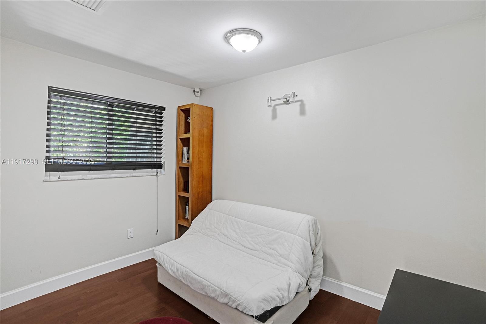 EASTERN SHORES 1ST ADDN - Residential