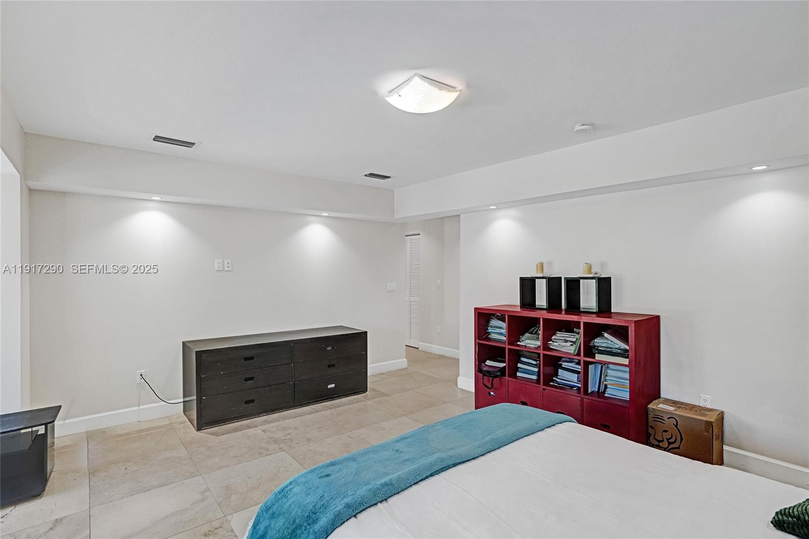 EASTERN SHORES 1ST ADDN - Residential