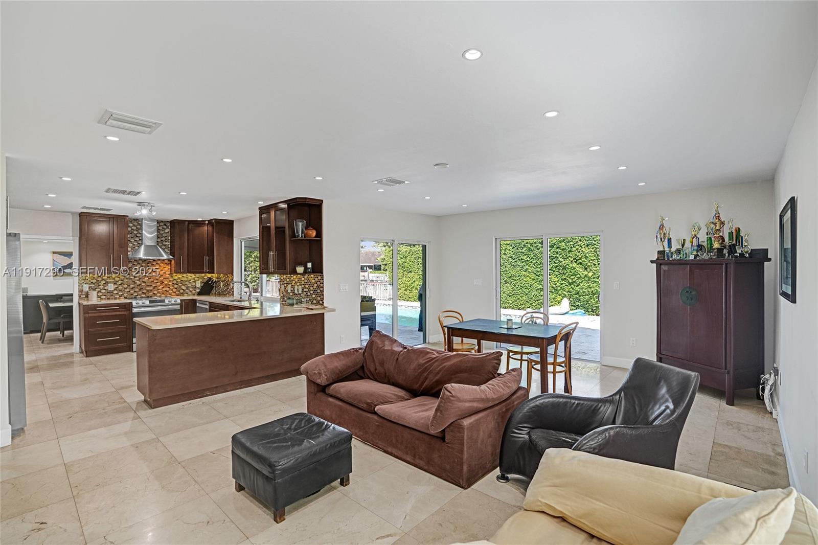 EASTERN SHORES 1ST ADDN - Residential