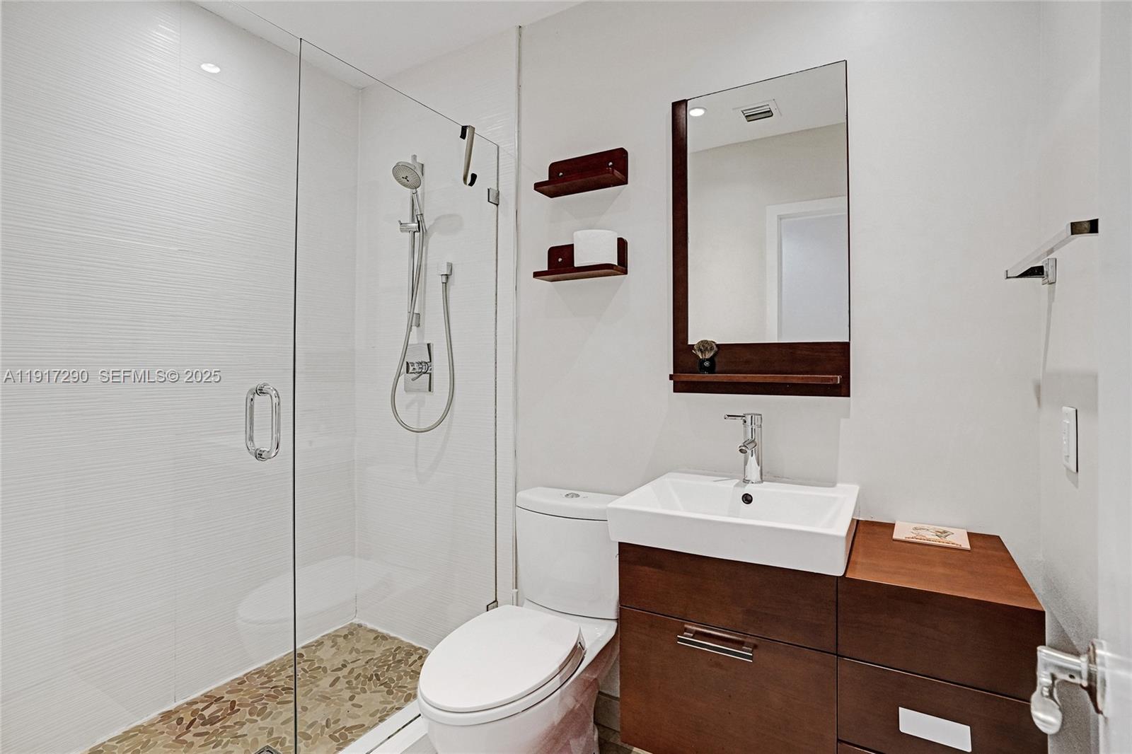 EASTERN SHORES 1ST ADDN - Residential