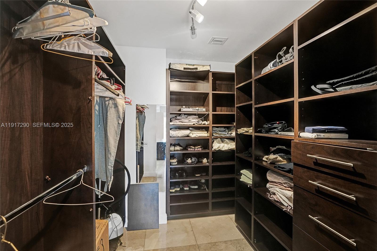 EASTERN SHORES 1ST ADDN - Residential