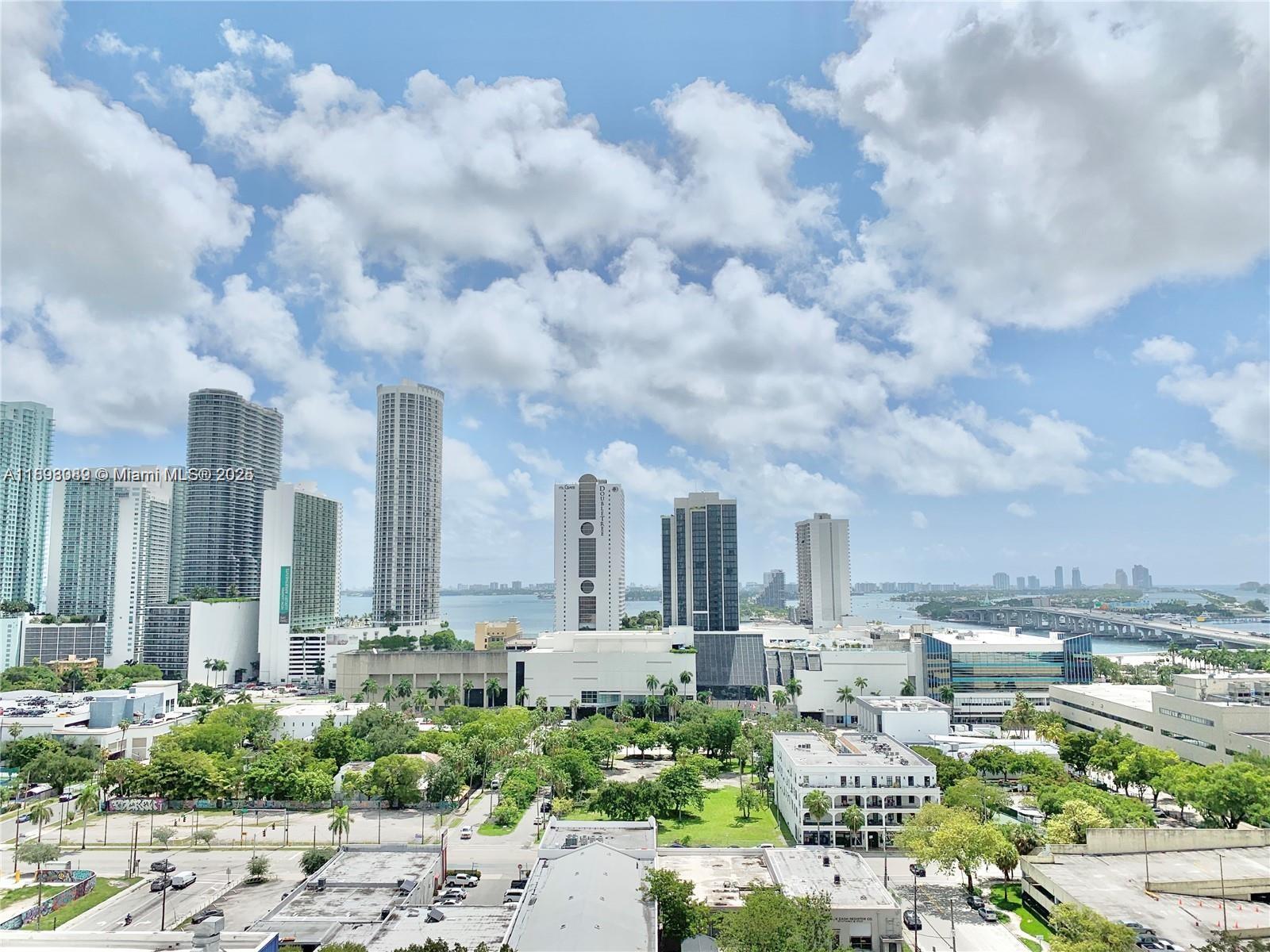 1600 NE 1st Ave 1003