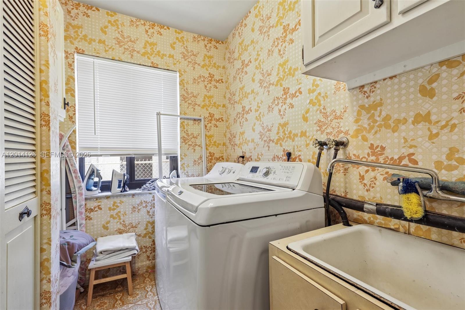NORTH LAKE ESTATES - Residential
