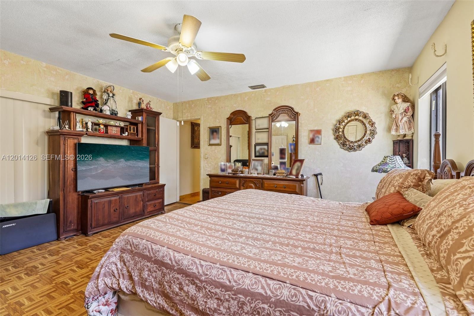 NORTH LAKE ESTATES - Residential