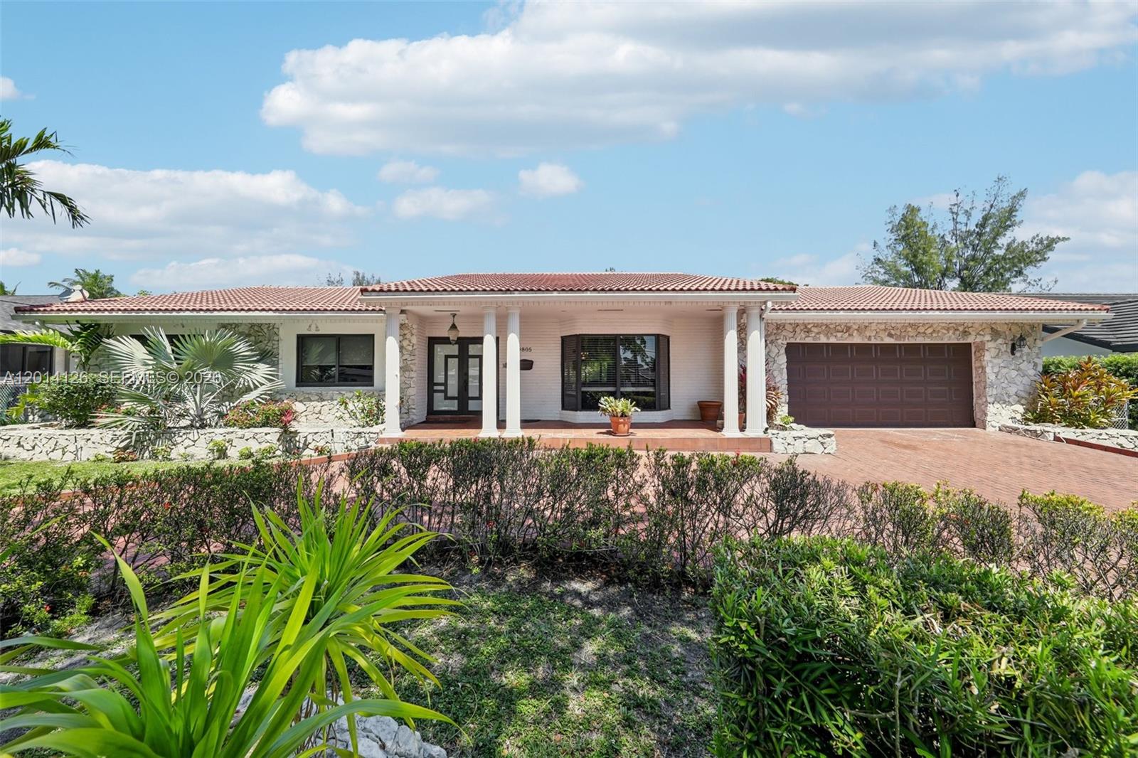 NORTH LAKE ESTATES - Residential