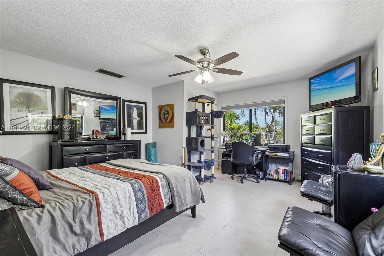 NORTH LAKE ESTATES - Residential