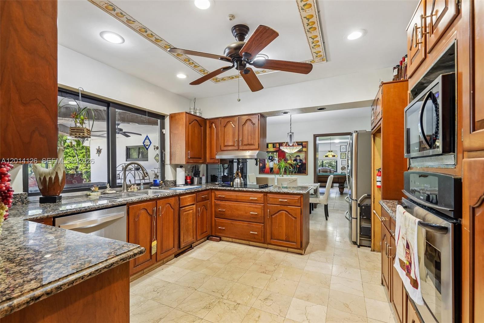 NORTH LAKE ESTATES - Residential