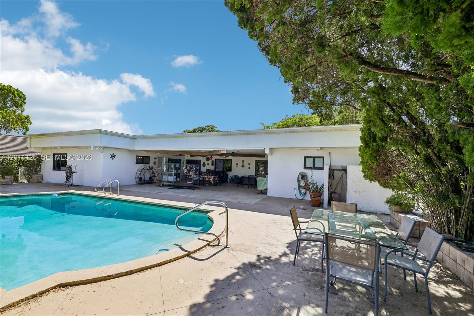 NORTH LAKE ESTATES - Residential