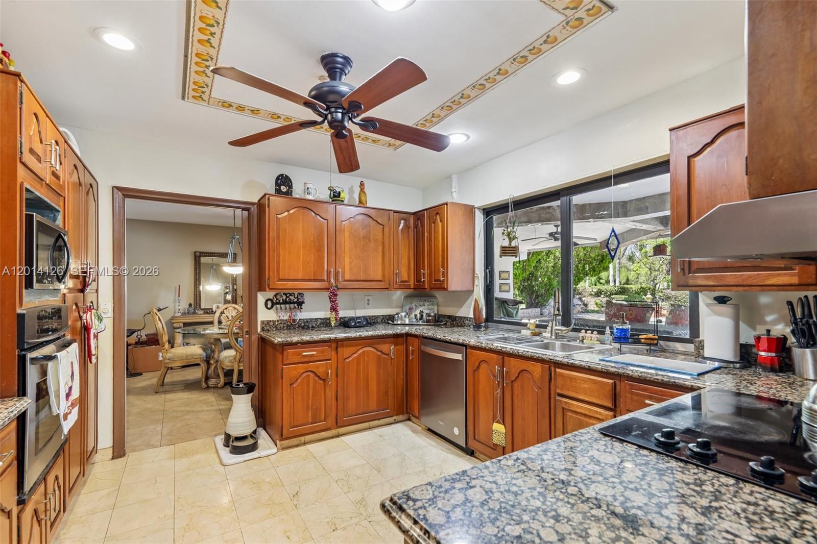 NORTH LAKE ESTATES - Residential