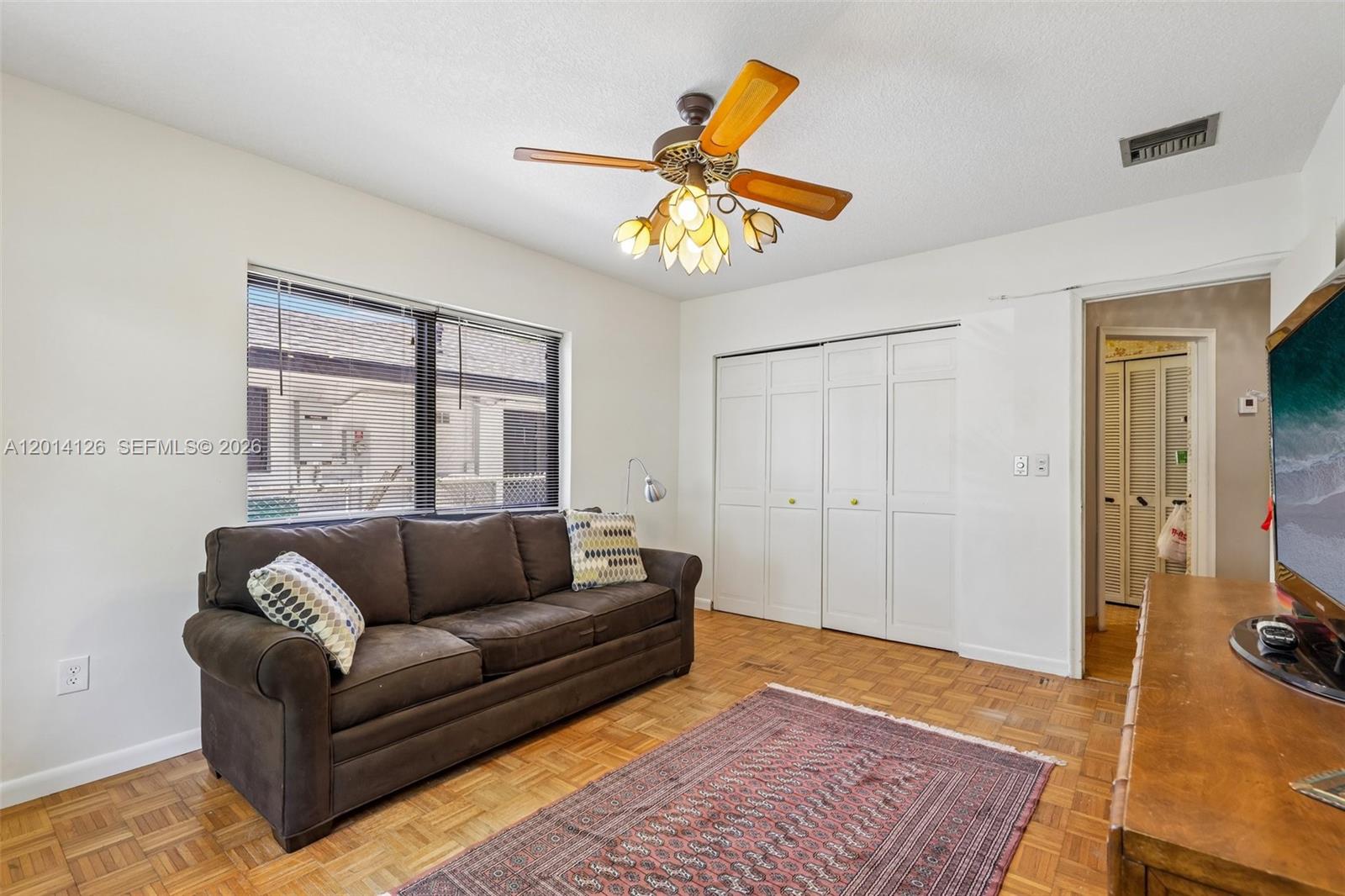 NORTH LAKE ESTATES - Residential