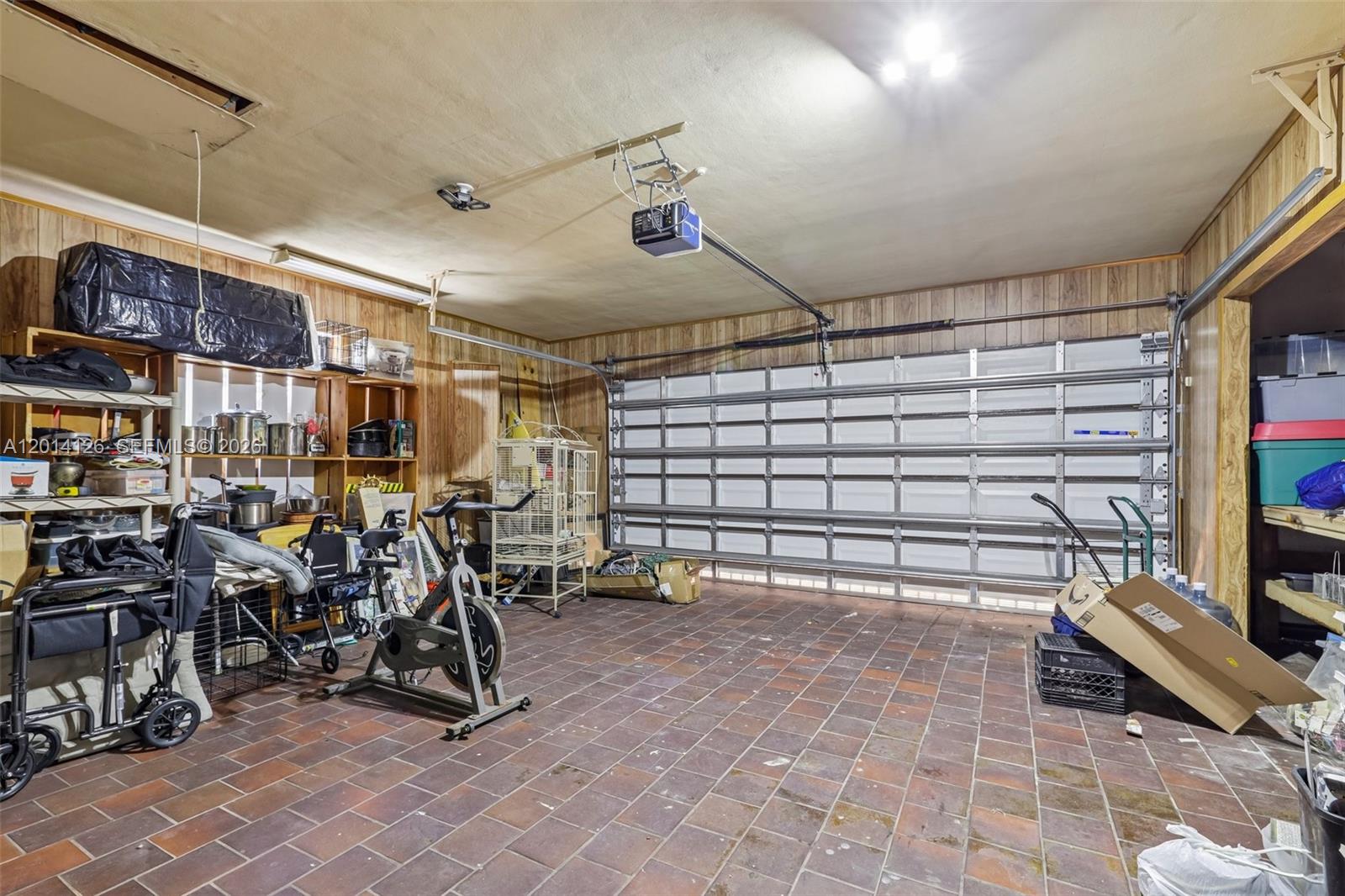 NORTH LAKE ESTATES - Residential
