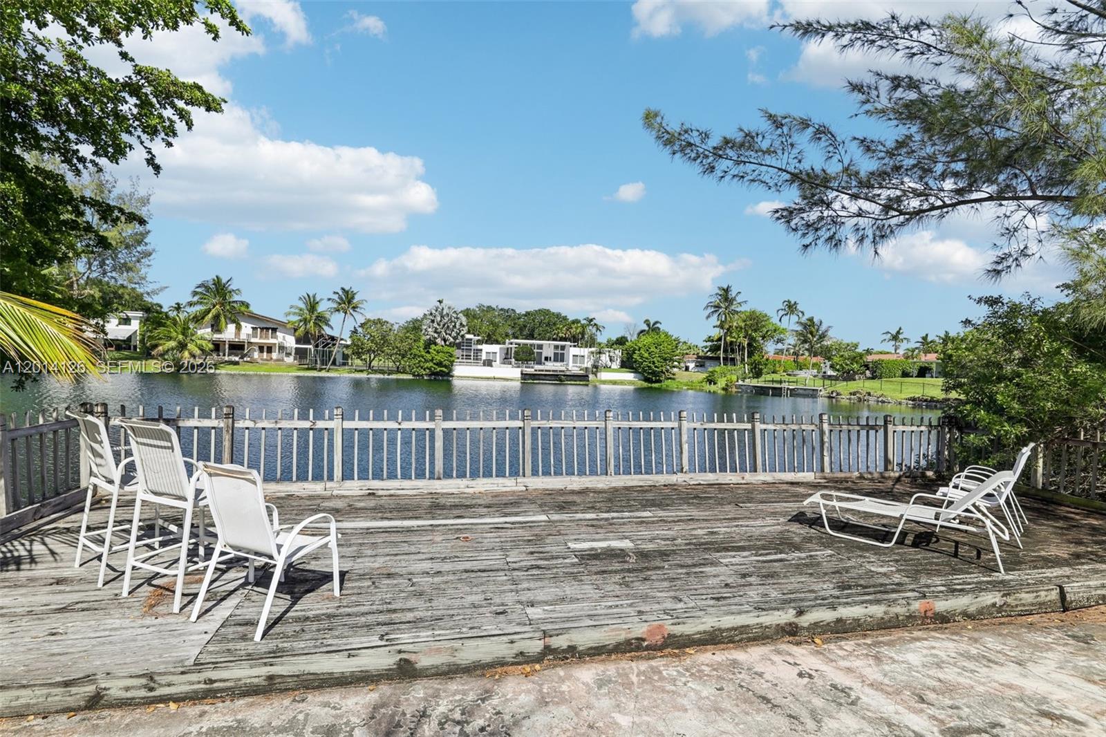 NORTH LAKE ESTATES - Residential