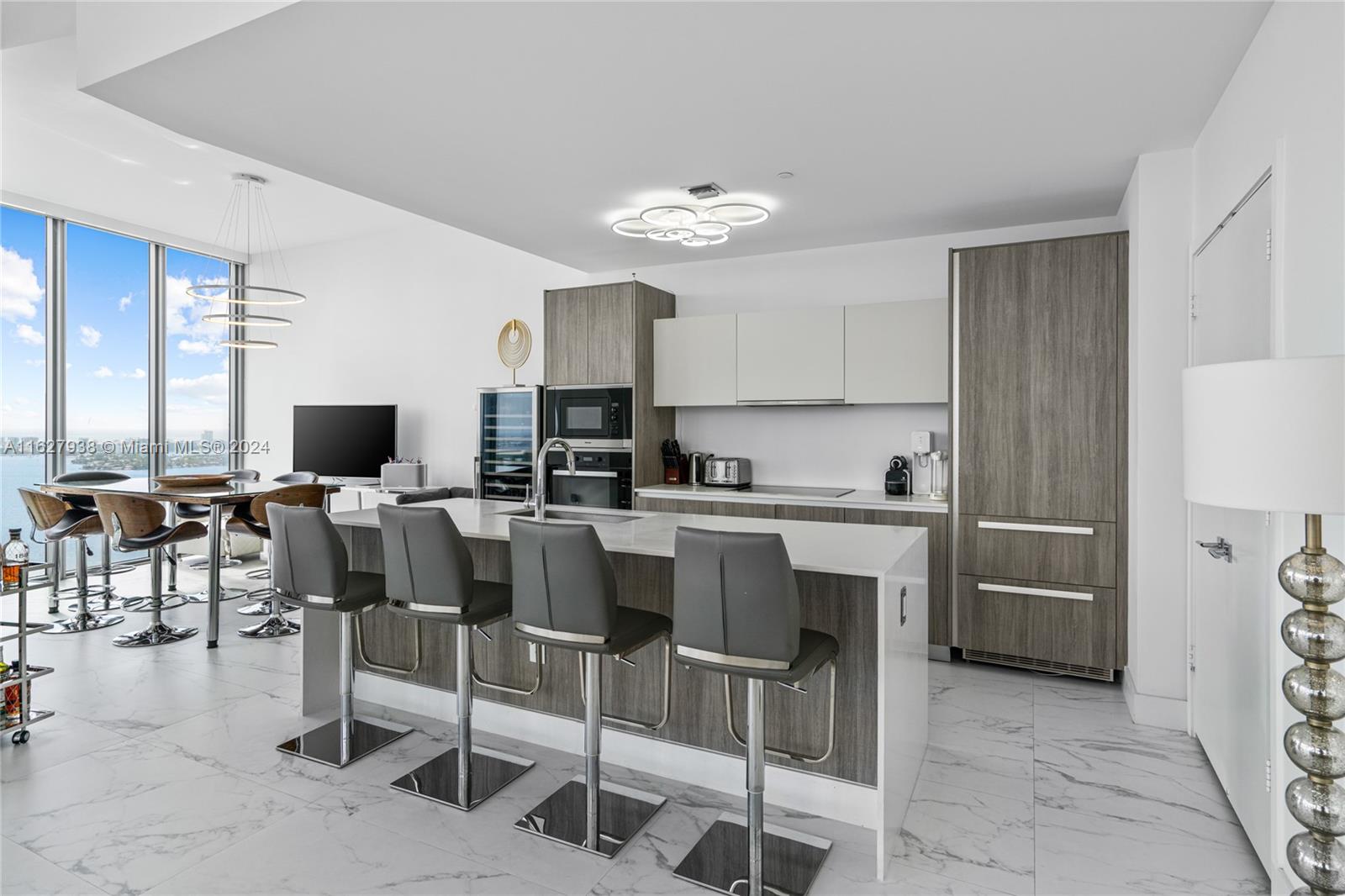 BISCAYNE BEACH CONDO - Residential