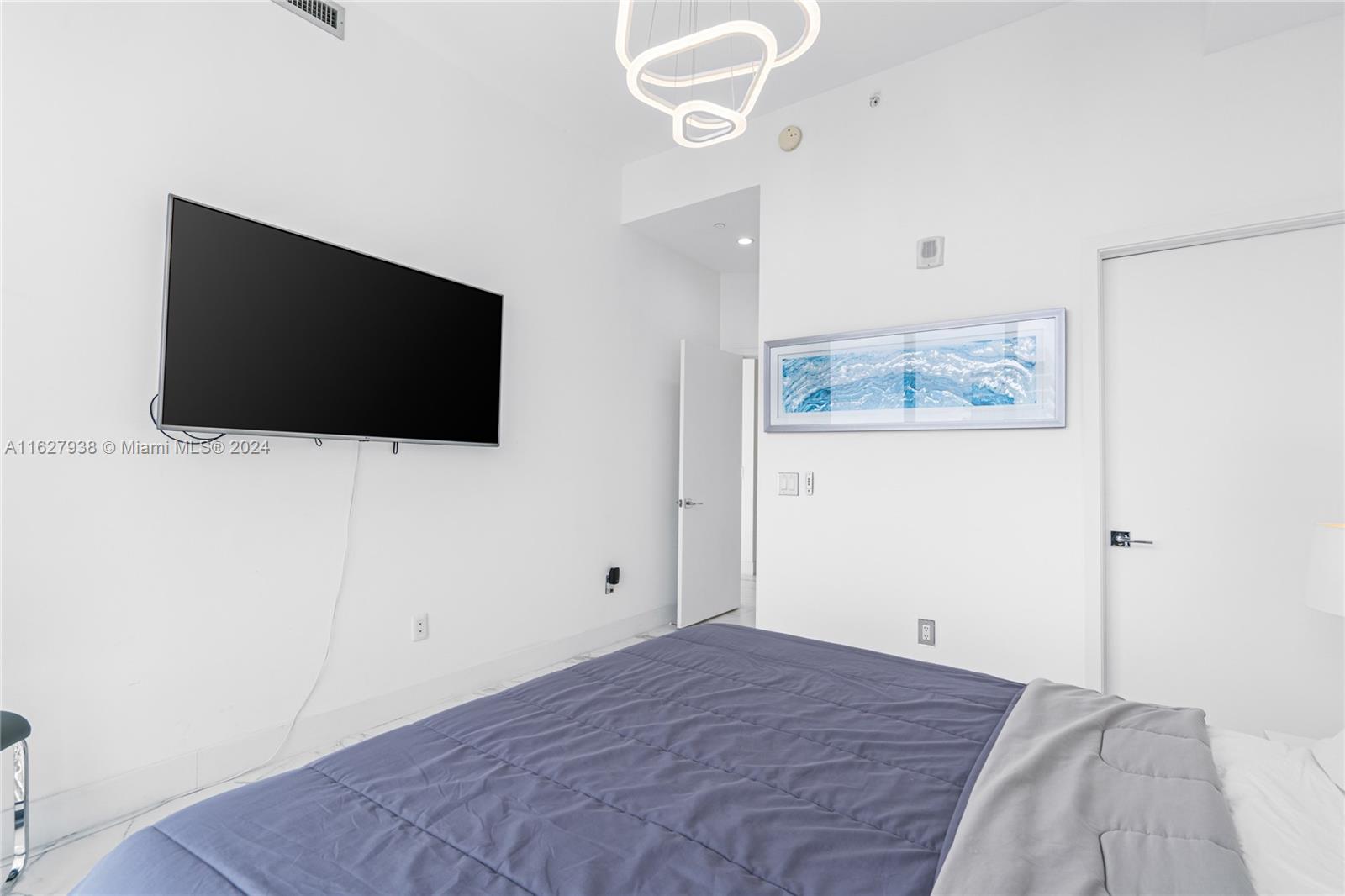 BISCAYNE BEACH CONDO - Residential