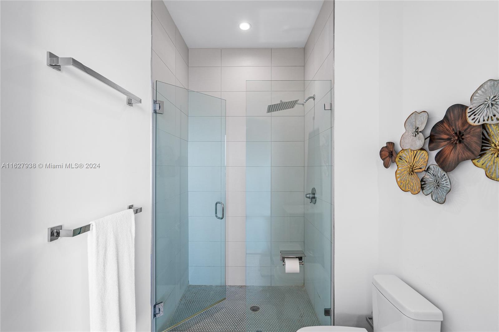 BISCAYNE BEACH CONDO - Residential