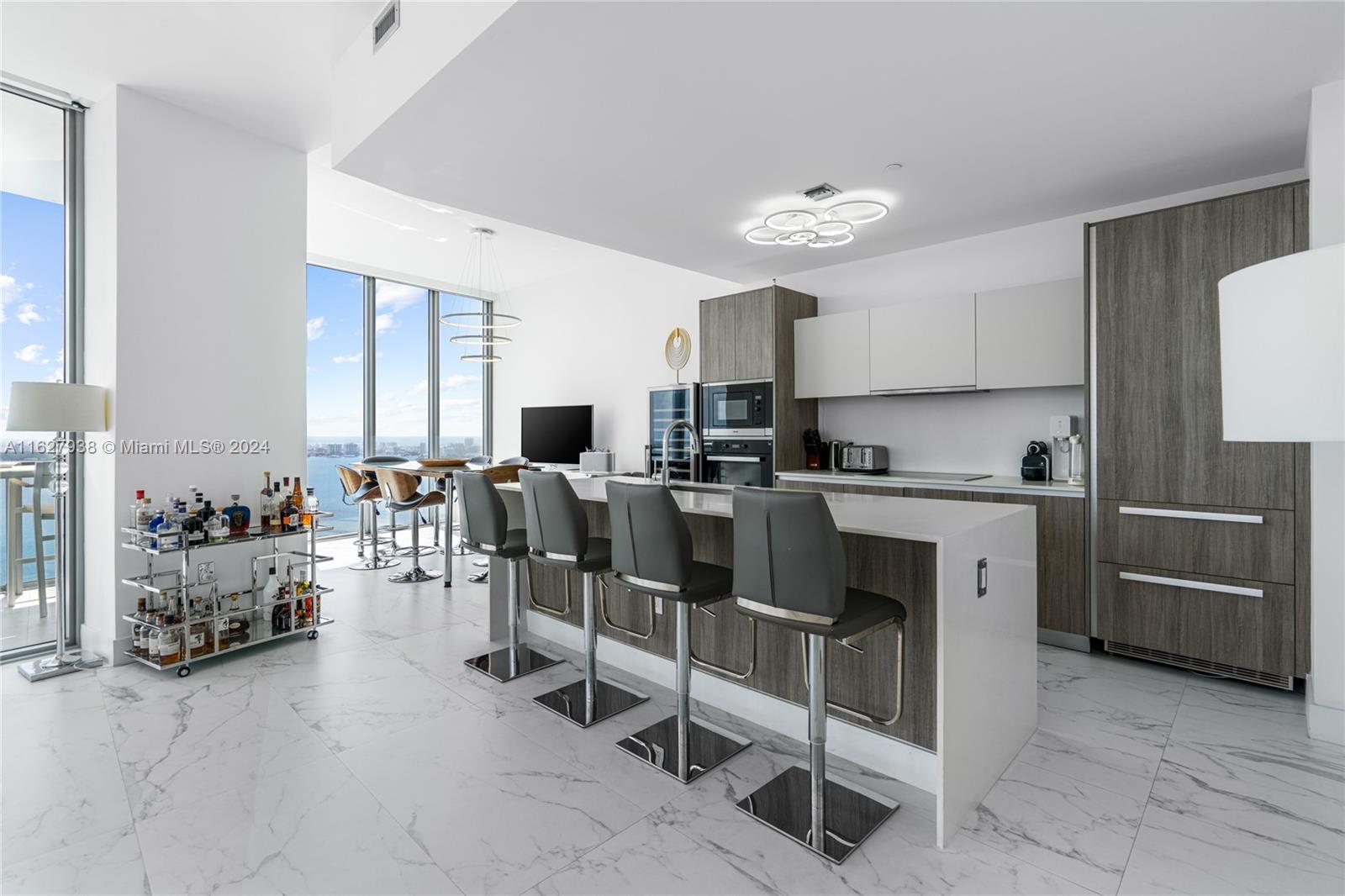 BISCAYNE BEACH CONDO - Residential