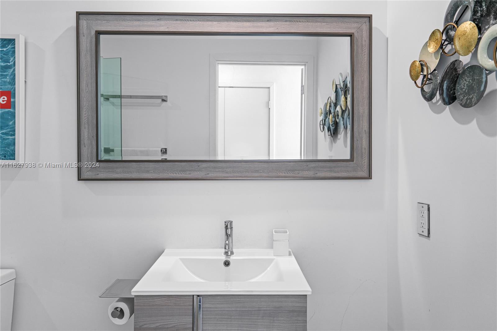 BISCAYNE BEACH CONDO - Residential