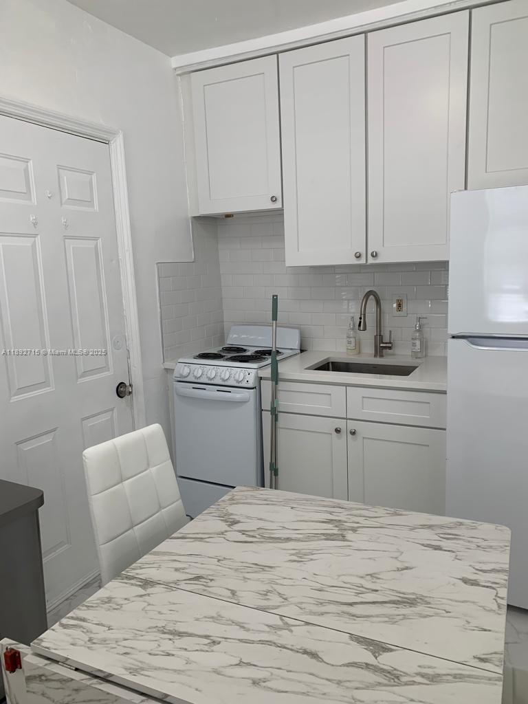 OCEAN BEACH ADDN NO 3 - Residential Lease