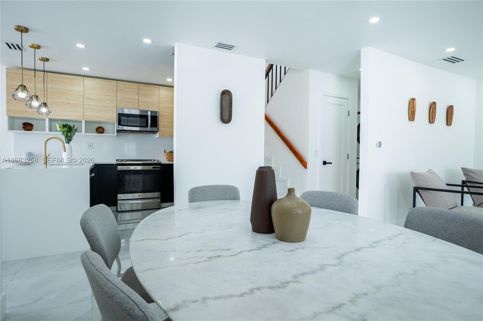 COSTAIN VILLAS HARBOR VIL - Residential