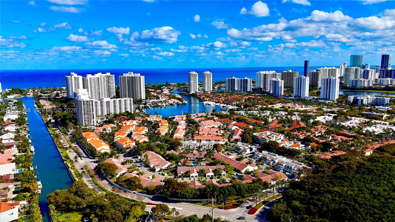 COSTAIN VILLAS HARBOR VIL - Residential