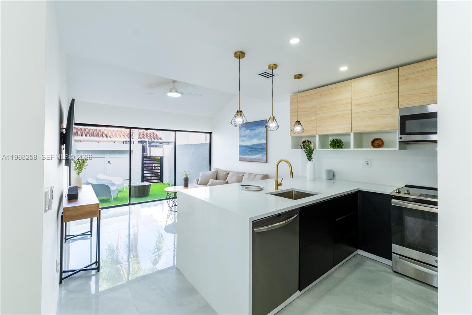 COSTAIN VILLAS HARBOR VIL - Residential