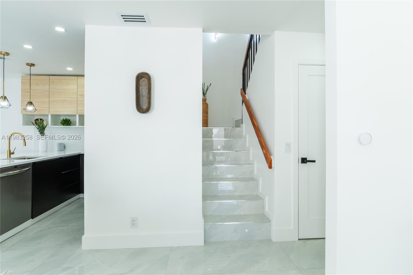 COSTAIN VILLAS HARBOR VIL - Residential