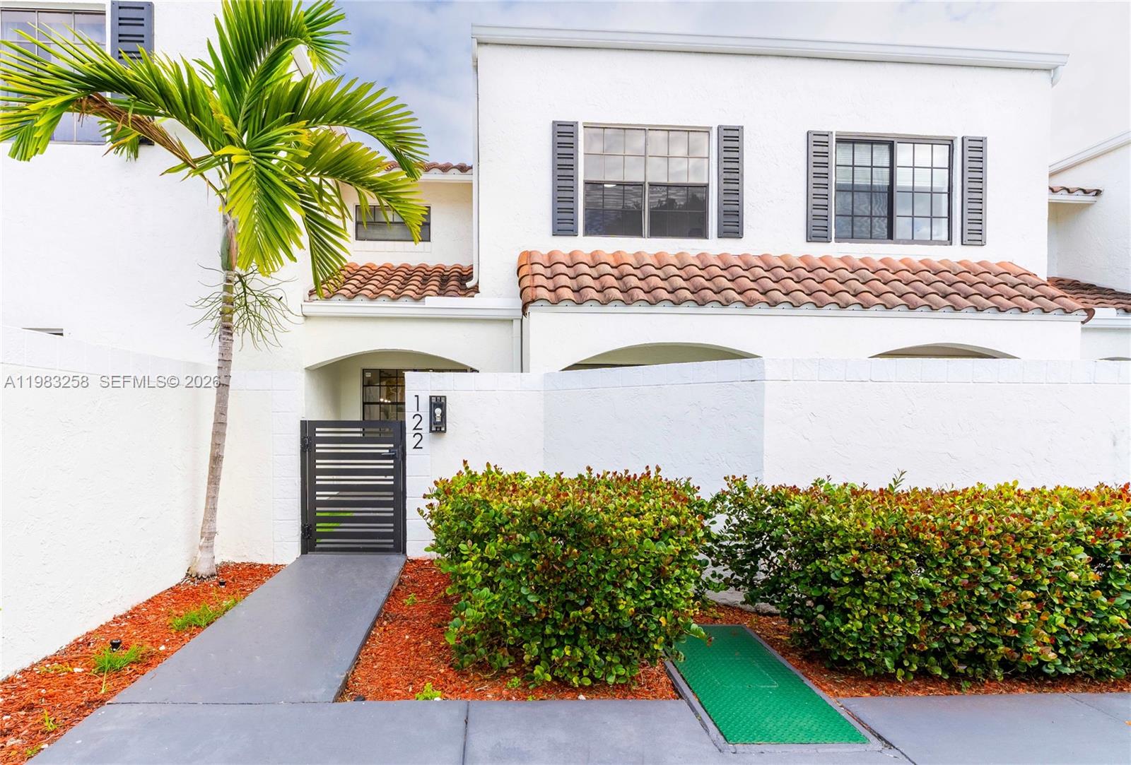 COSTAIN VILLAS HARBOR VIL - Residential