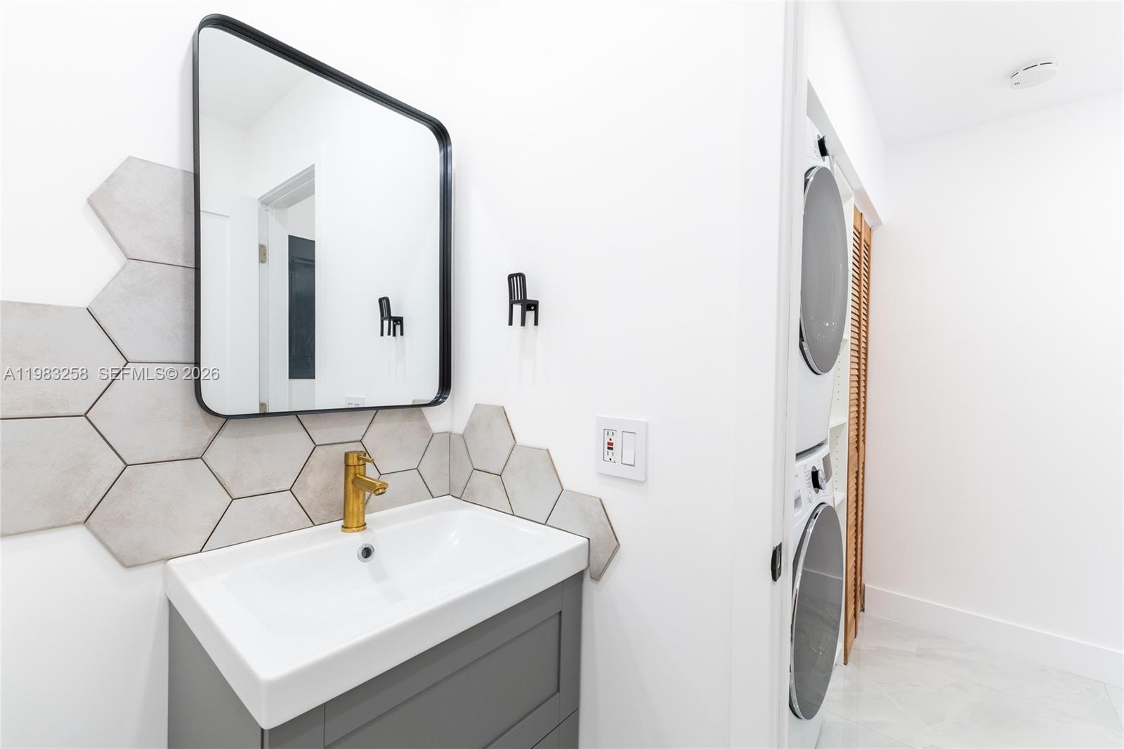 COSTAIN VILLAS HARBOR VIL - Residential