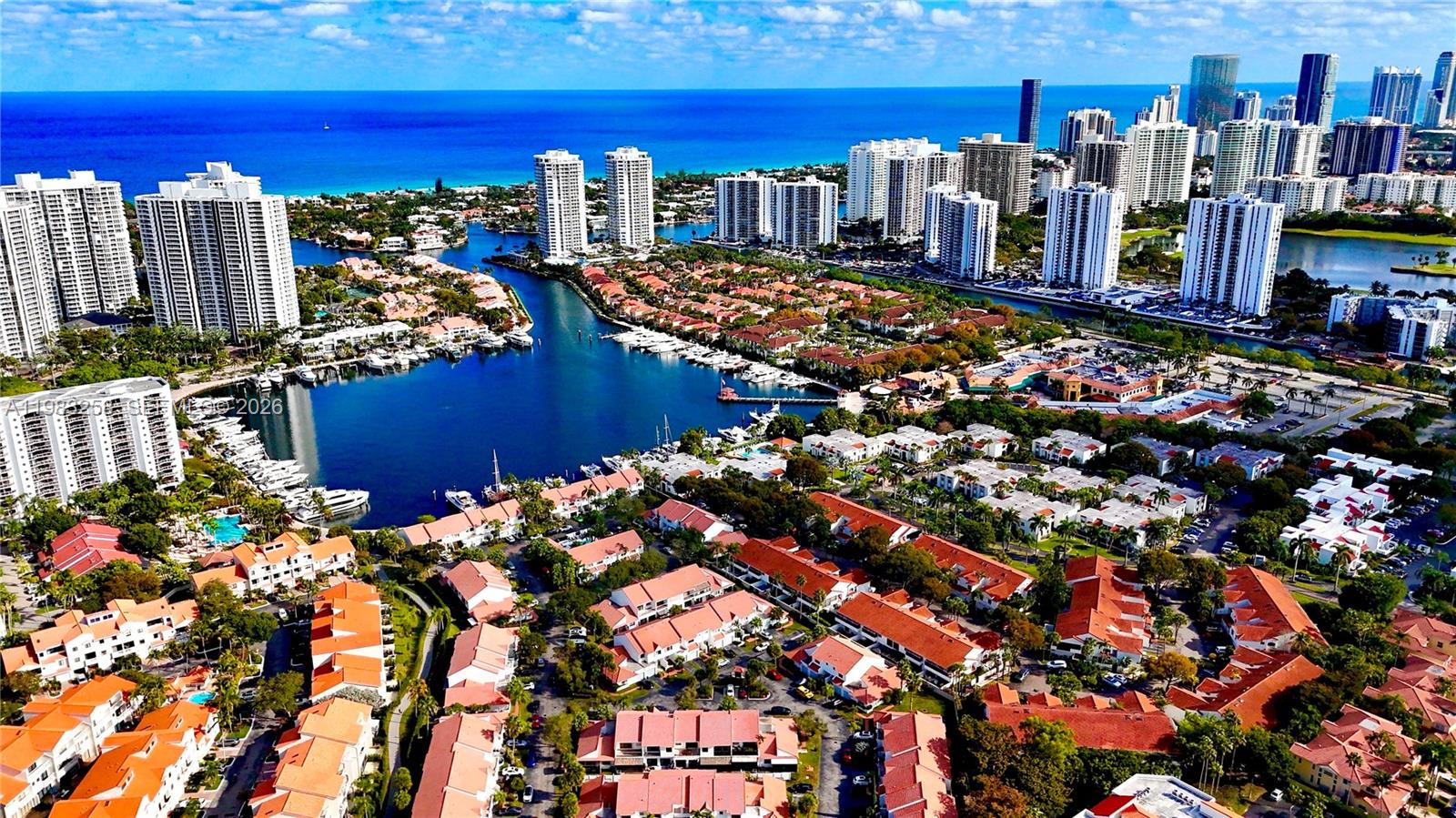 COSTAIN VILLAS HARBOR VIL - Residential