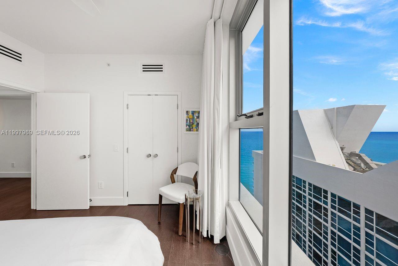 NORTH CARILLON BEACH COND - Residential Lease