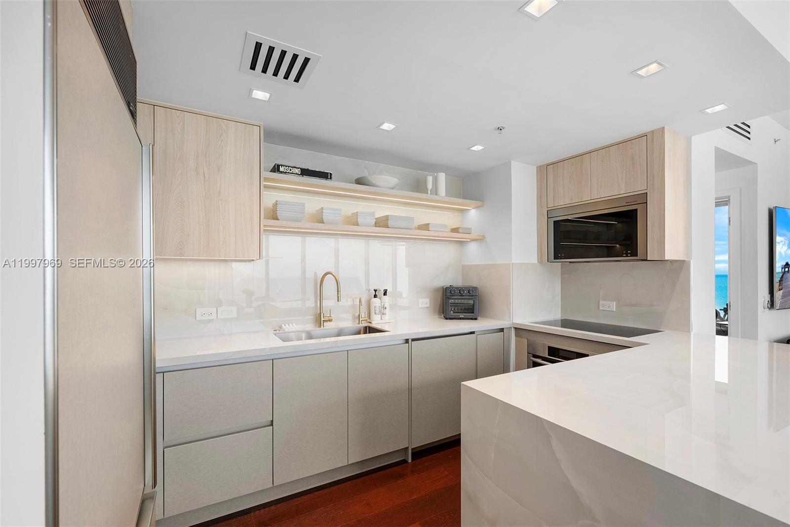 NORTH CARILLON BEACH COND - Residential Lease