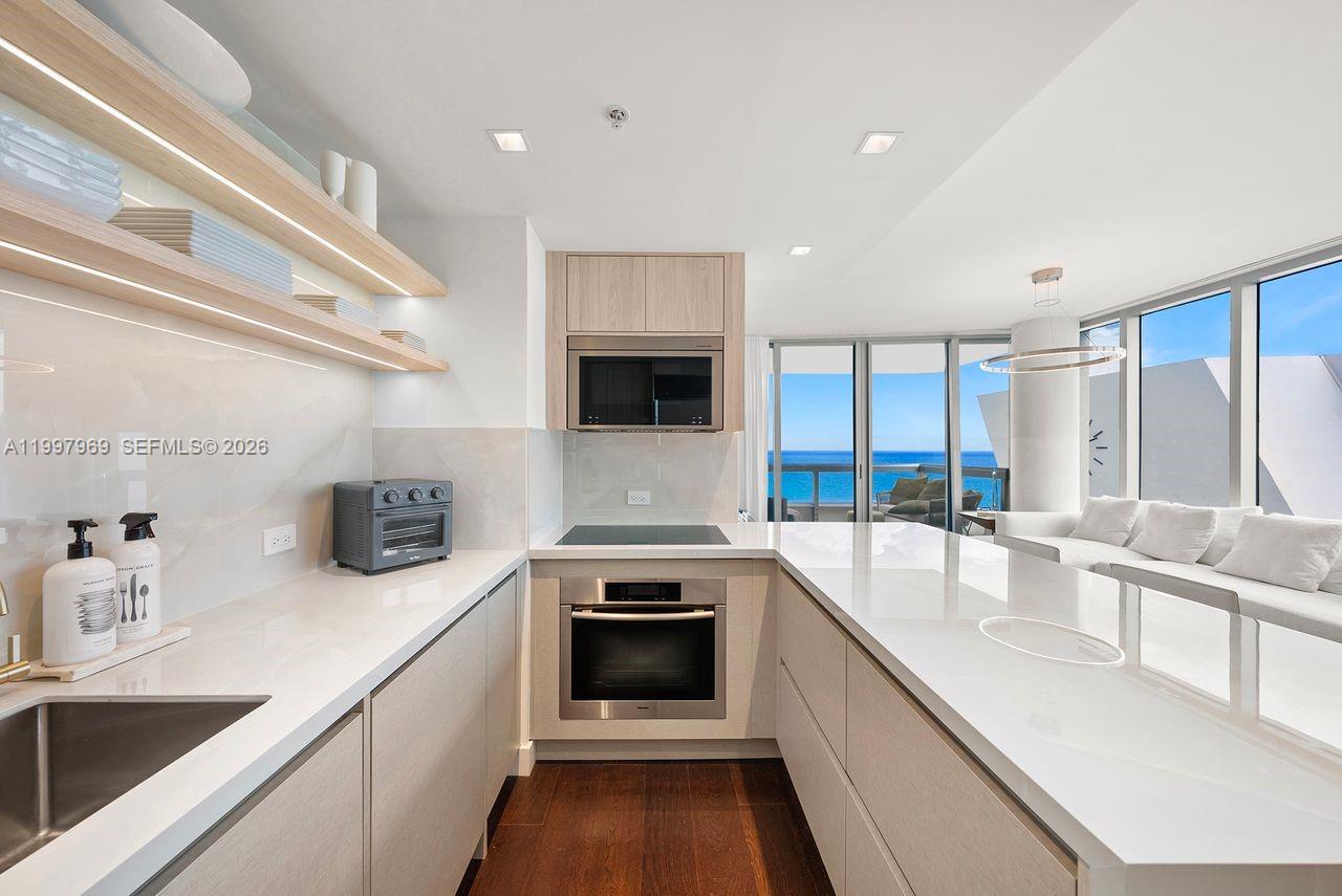 NORTH CARILLON BEACH COND - Residential Lease