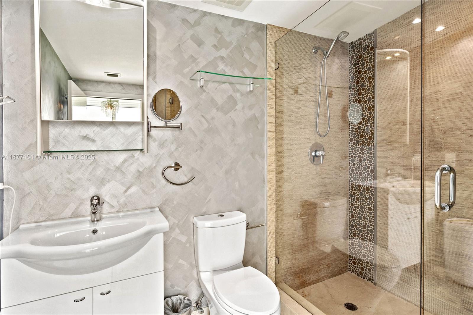 BEACH CLUB II - Residential