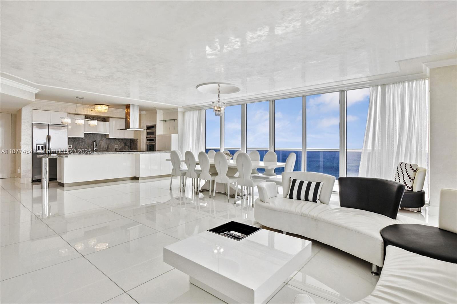 BEACH CLUB II - Residential