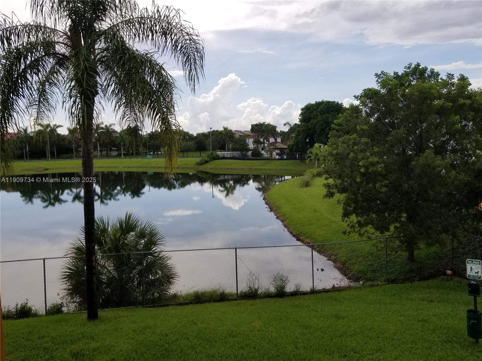 SOLEIL AT FONTAINEBLEAU C - Residential Lease