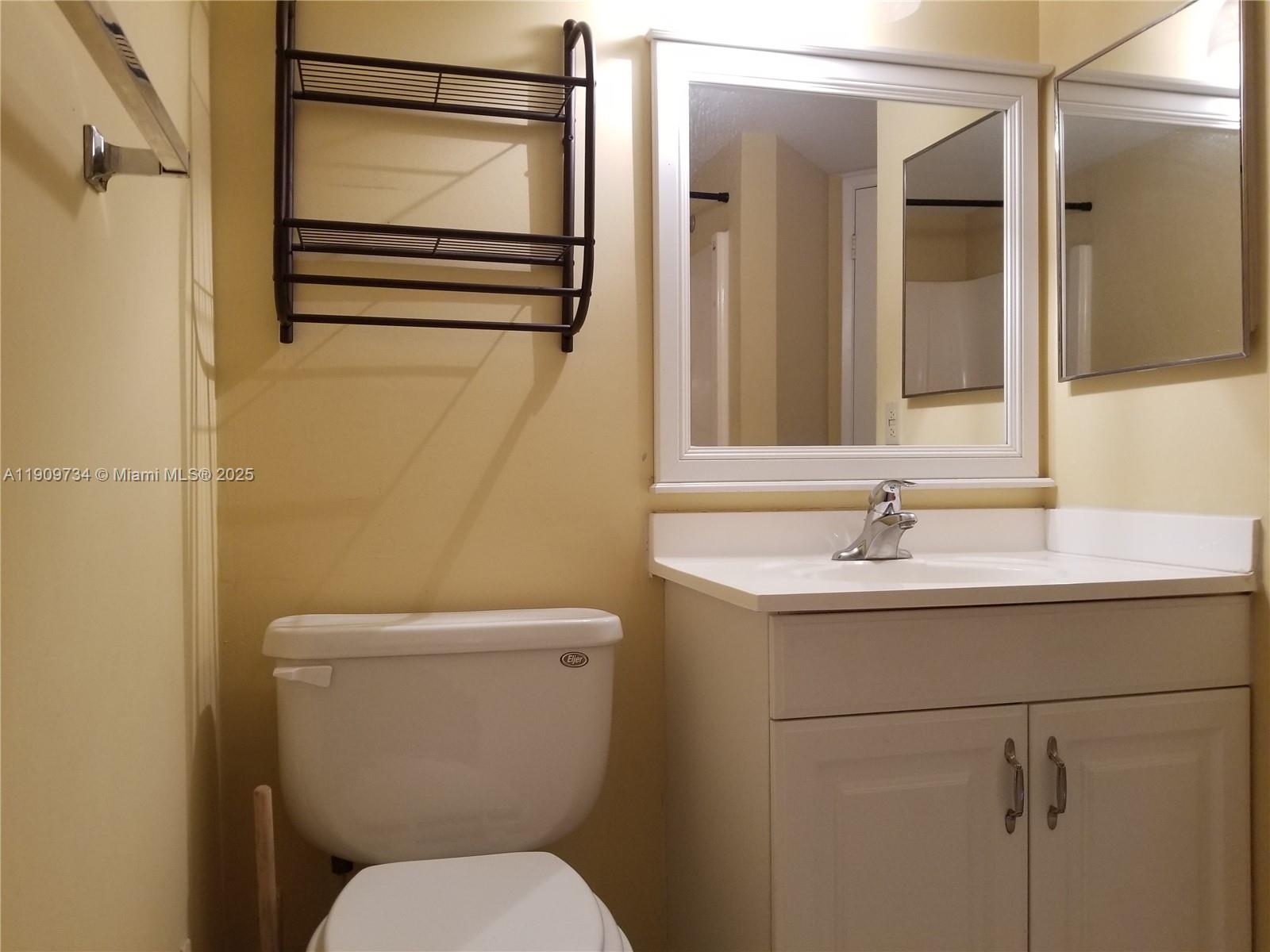 SOLEIL AT FONTAINEBLEAU C - Residential Lease