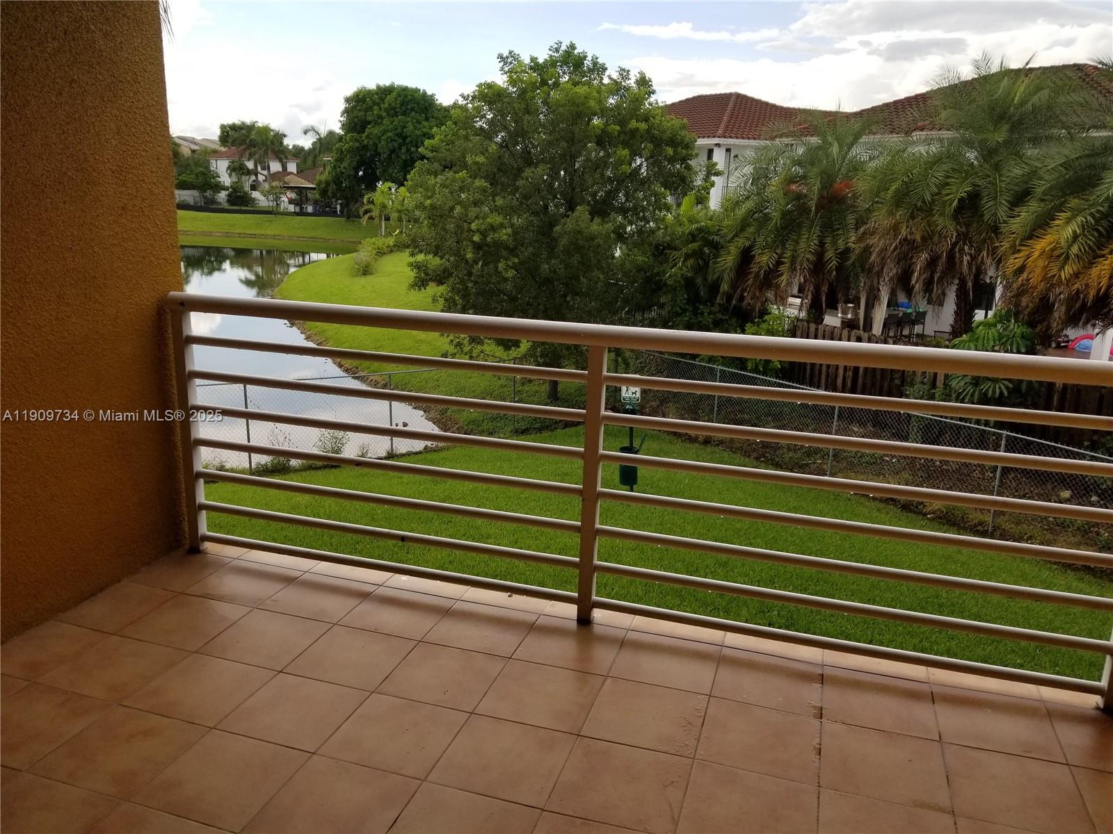 SOLEIL AT FONTAINEBLEAU C - Residential Lease