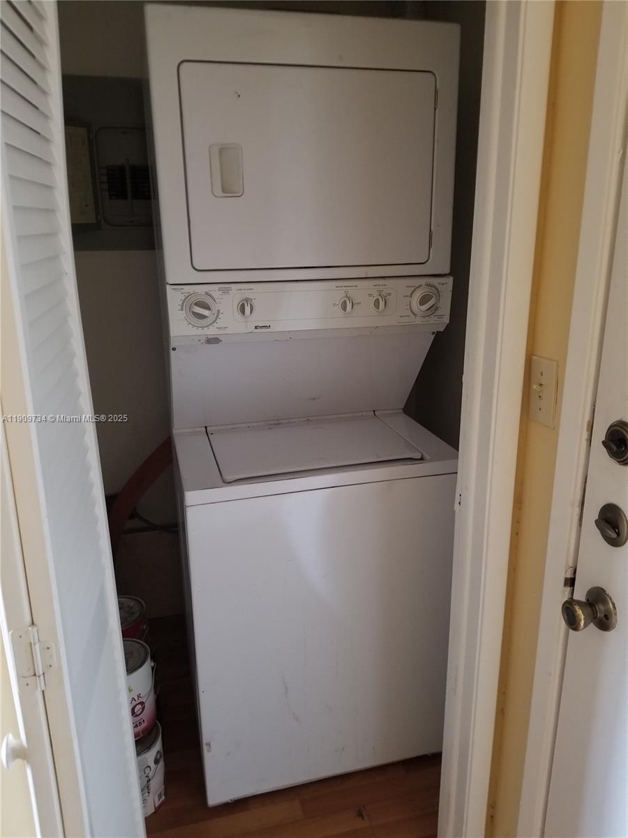 SOLEIL AT FONTAINEBLEAU C - Residential Lease