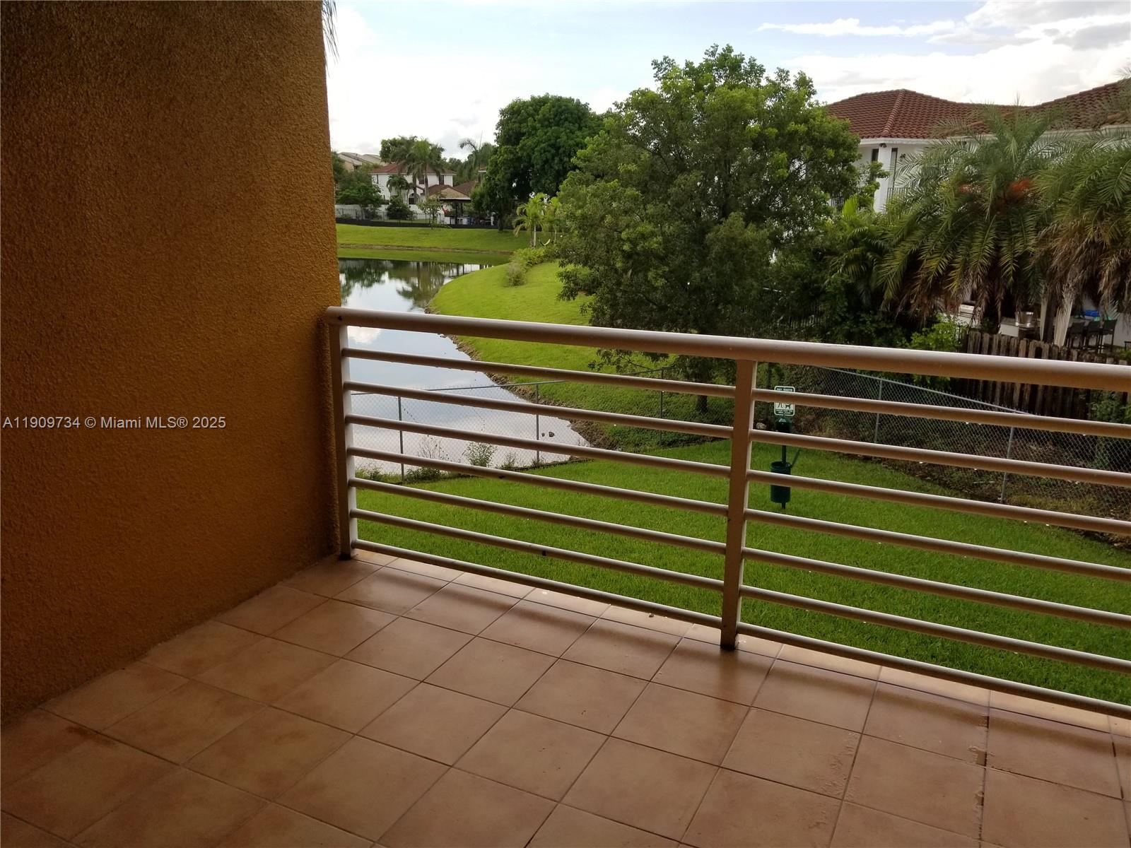 SOLEIL AT FONTAINEBLEAU C - Residential Lease