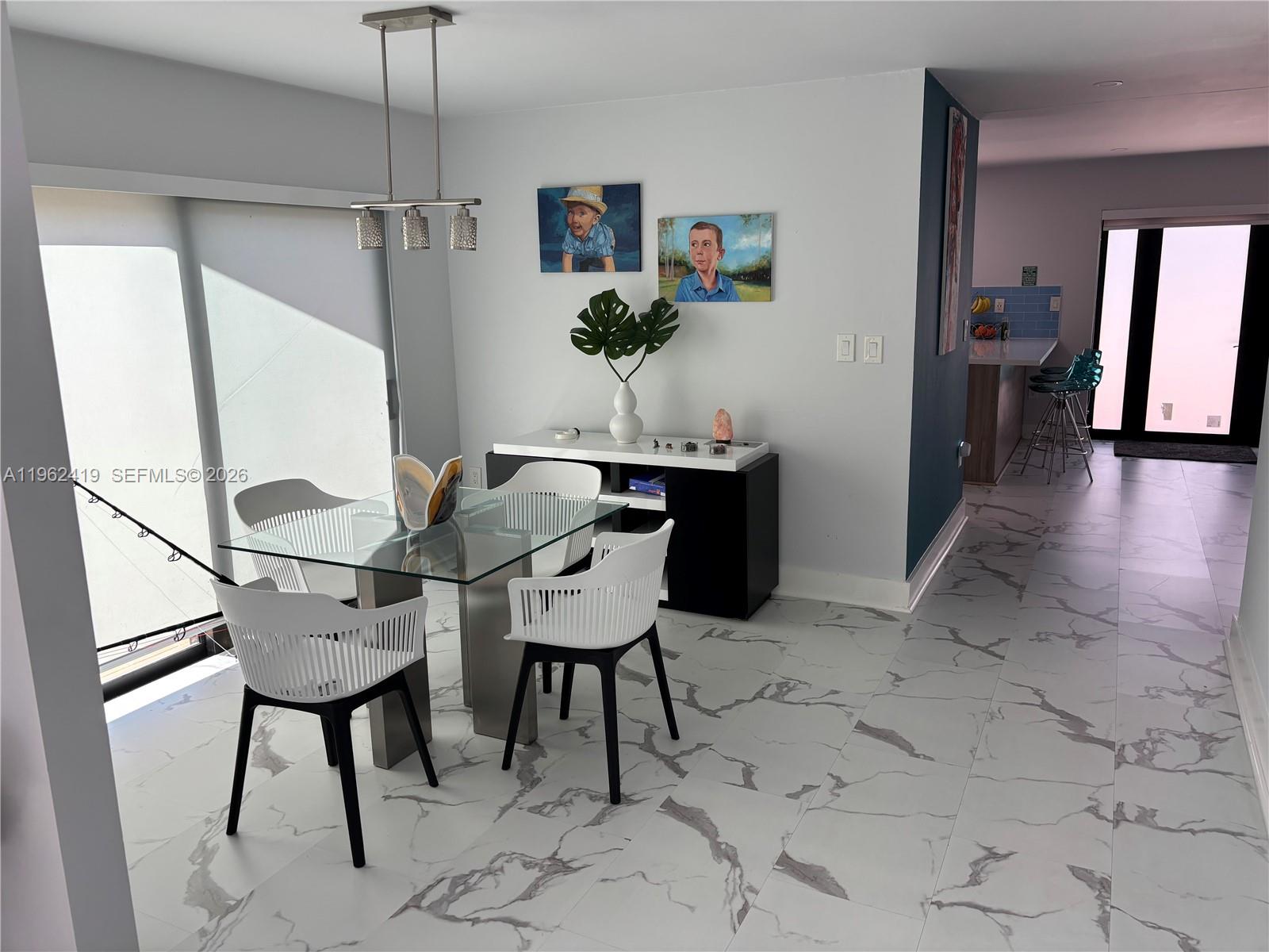 LEOMAR HOMES - Residential