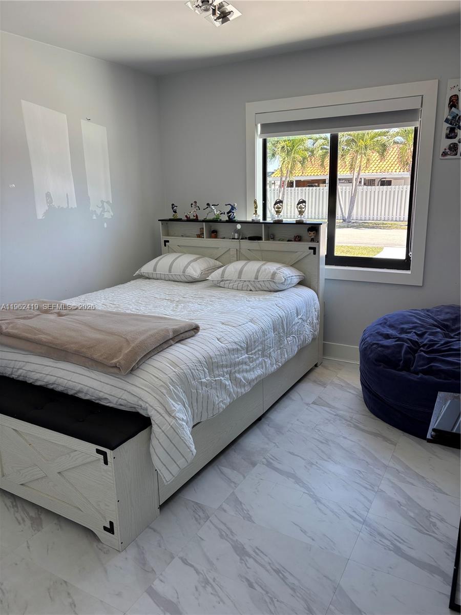 LEOMAR HOMES - Residential